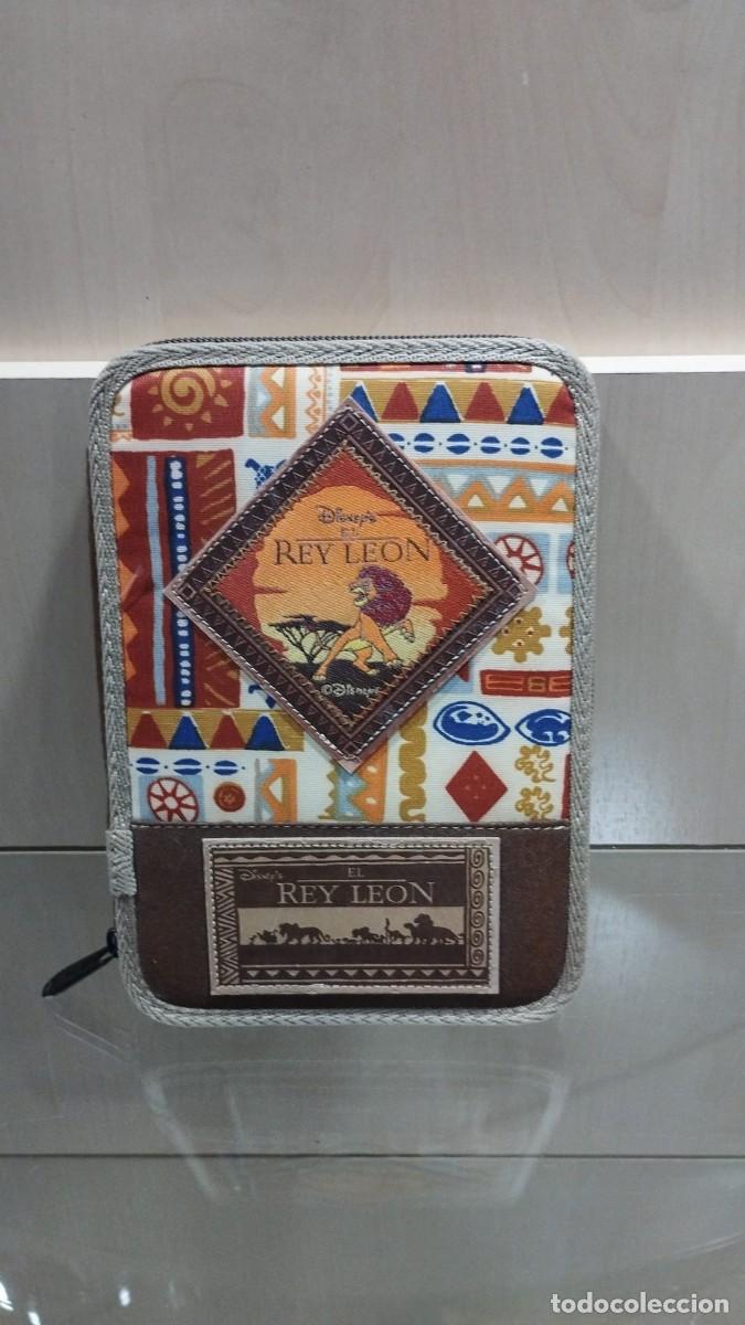 Juguetes antiguos y Juegos de colecci&oacute;n: Estuche escolar del rey le&oacute;n