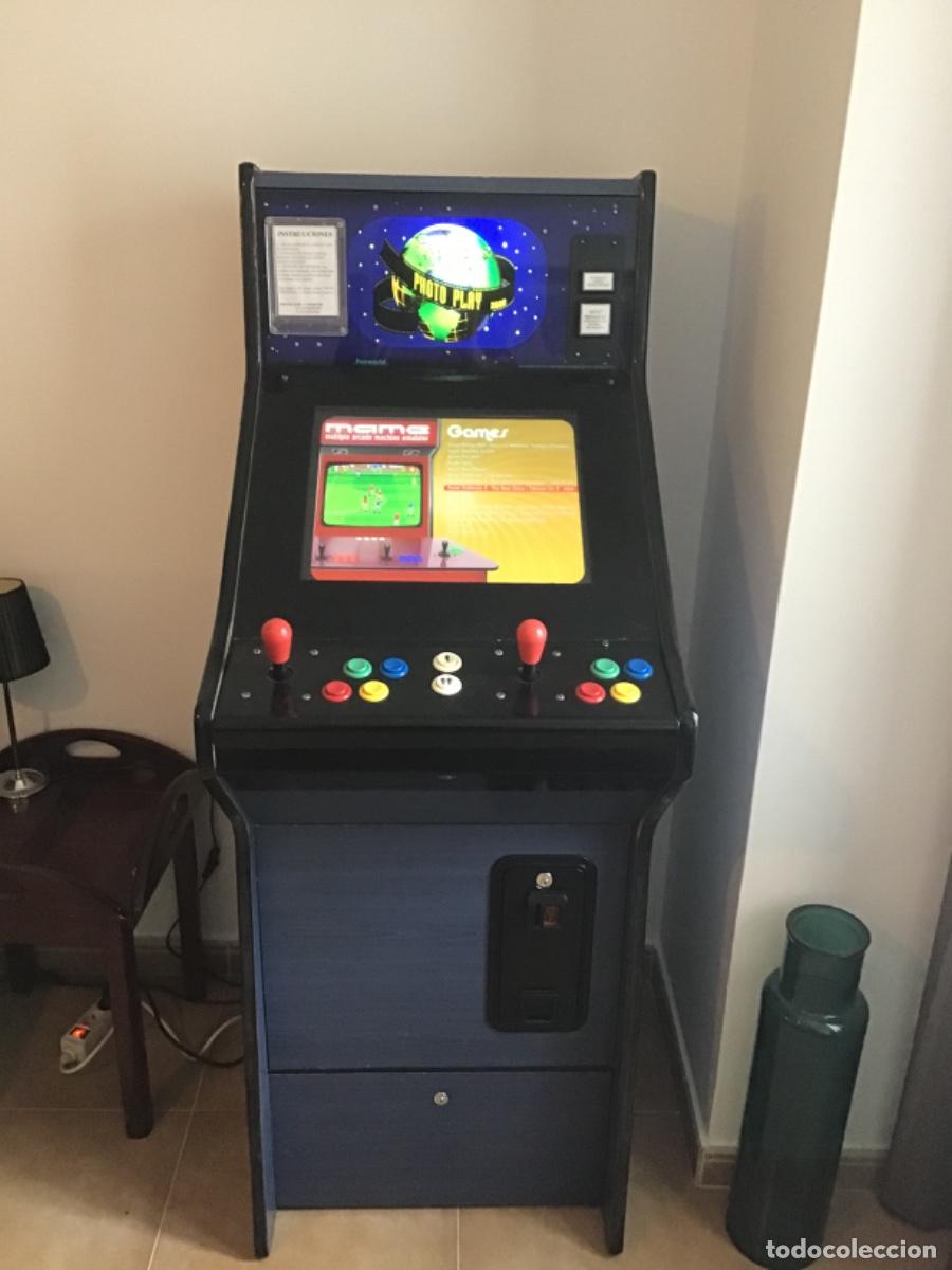Altes Spielzeug und Spiele: M&aacute;quina recreativa Arcade profesional.