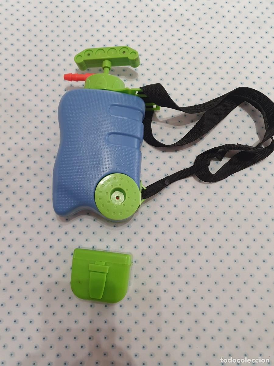 Juguetes antiguos y Juegos de colecci&oacute;n: Lote 1035. Mochila, con bomba para hinchar globos de agua. Con caja portaglobos. Funciona