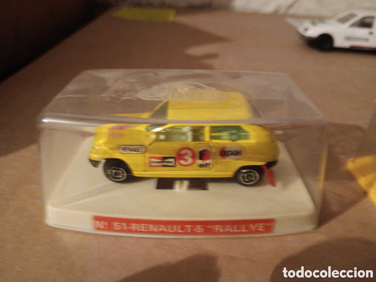Juguetes antiguos y Juegos de colecci&oacute;n: Coche miniatura Renault