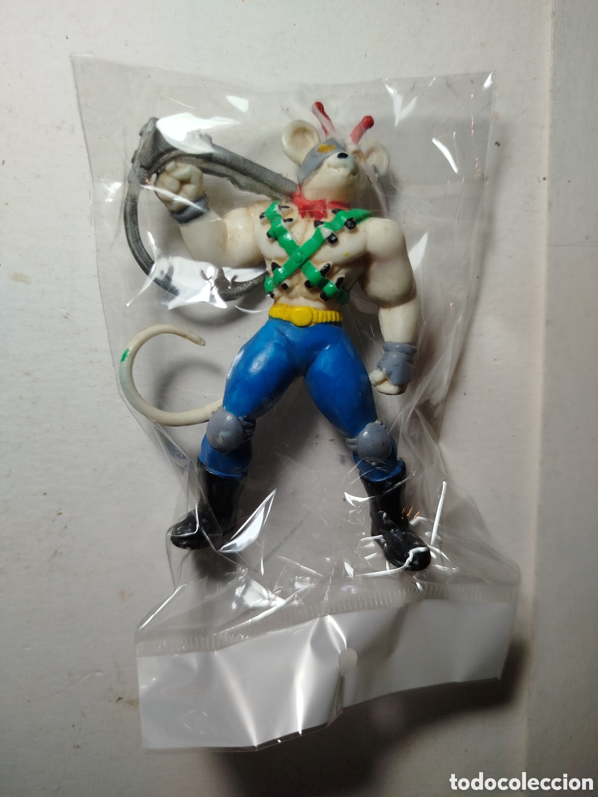 Juguetes antiguos y juegos de colecci&oacute;n: Figura motoraton PVC retro