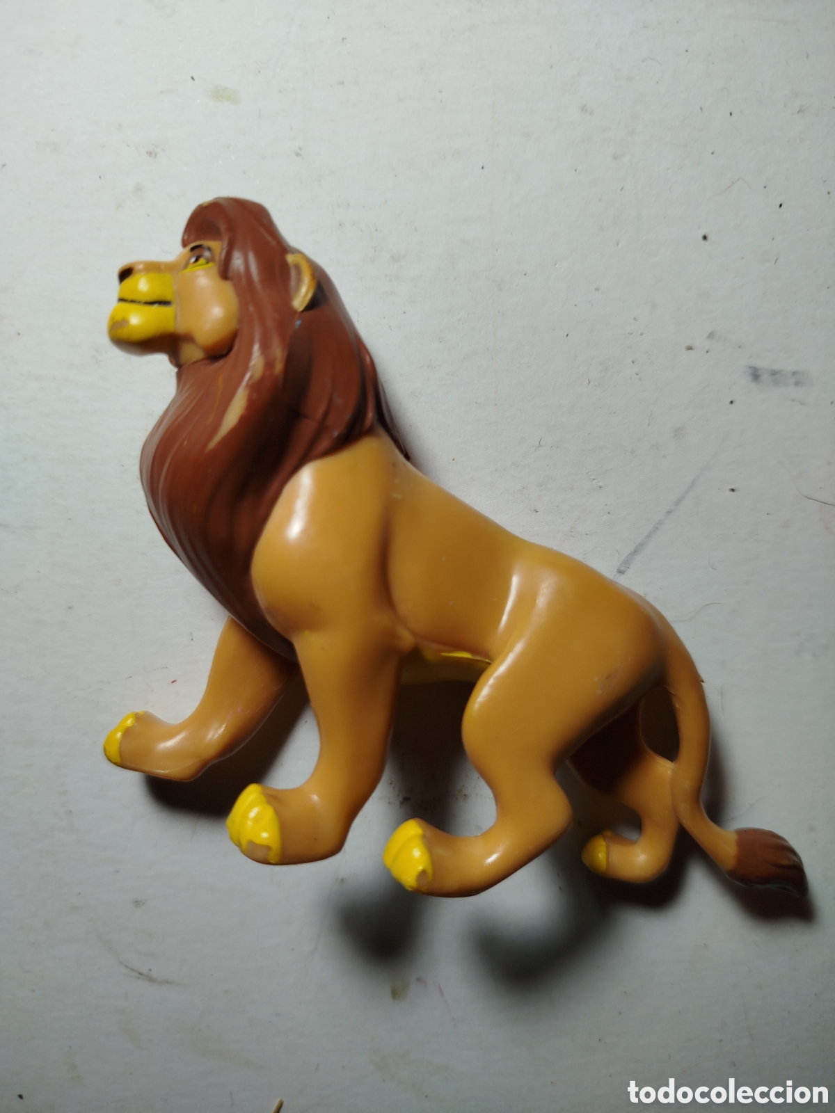 Juguetes antiguos y Juegos de colecci&oacute;n: Figura rey Le&oacute;n pvc retro