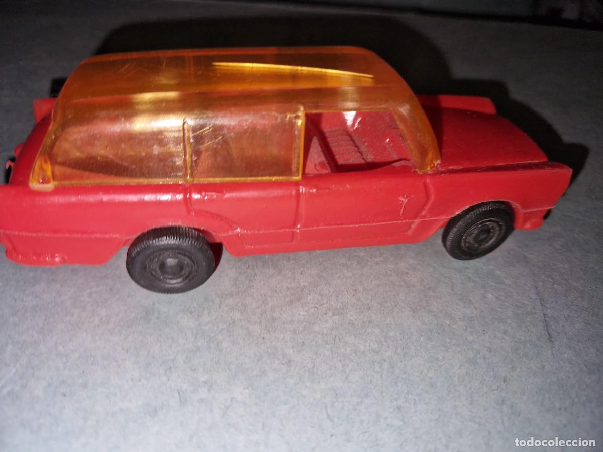 Juguetes antiguos y juegos de colecci&oacute;n: COCHE DE PLASTICO SEAT 1500