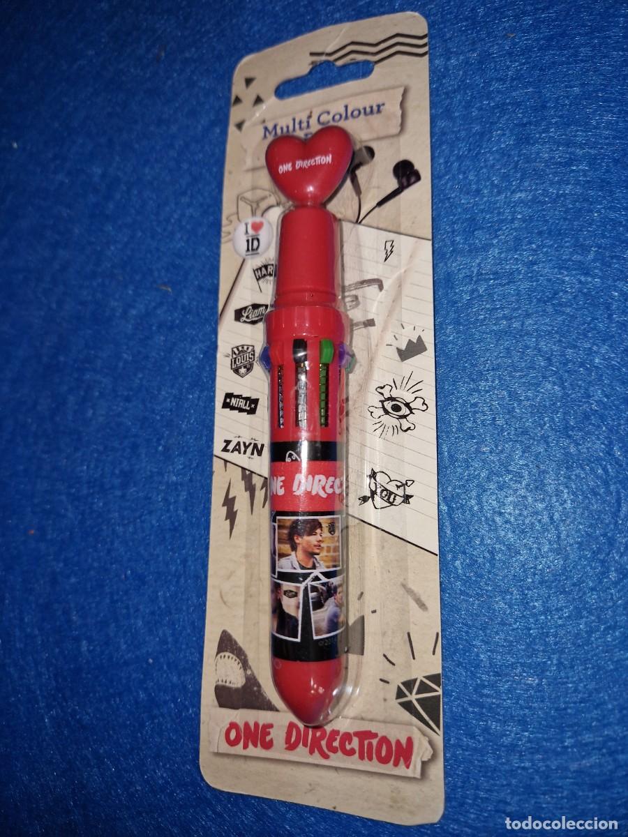 Juguetes antiguos y Juegos de colecci&oacute;n: BOLIGRAFO MULTICOLOR , ONE DIRECTION