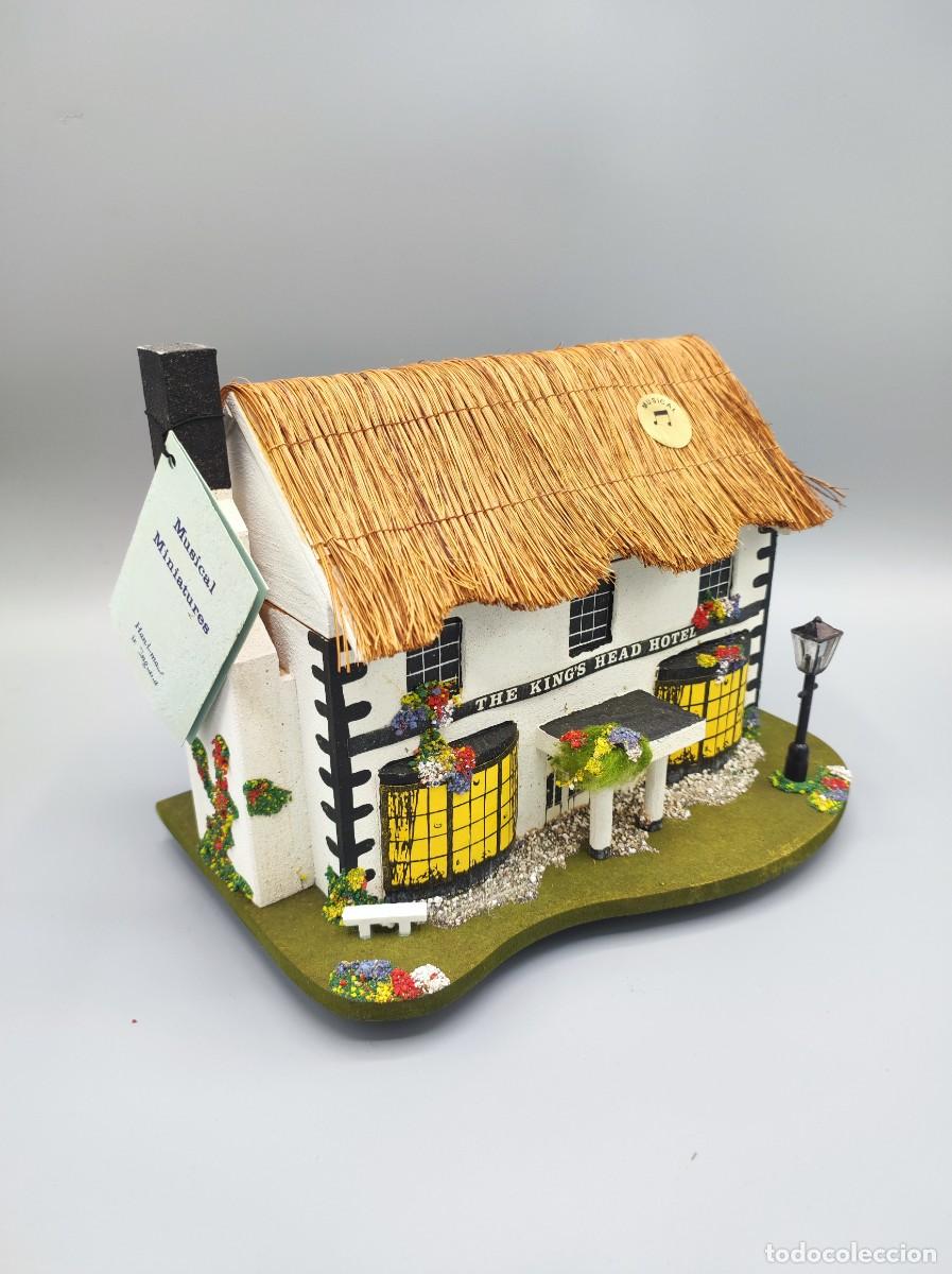 Juguetes antiguos y Juegos de colecci&oacute;n: Caja musical casa de cuento, hecha a mano en Inglaterra. Mecanismo suizo Reuge. Pauline Ralph 1984