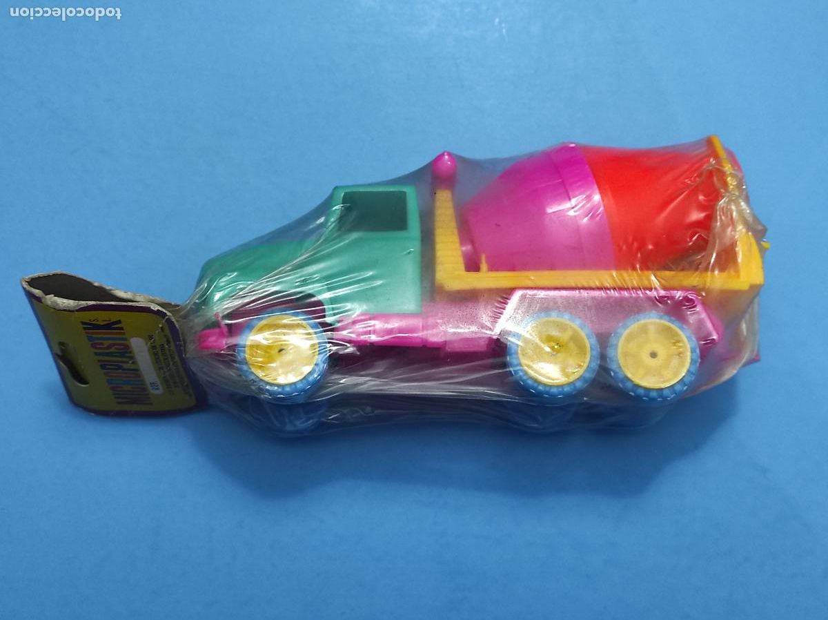 Giocattoli antichi e Giochi di collezione: HORMIGONERA JUGUETE DE KIOSKO DE PLASTICO DE MICROPLASTIK FABRICADO EN ESPA&Ntilde;A