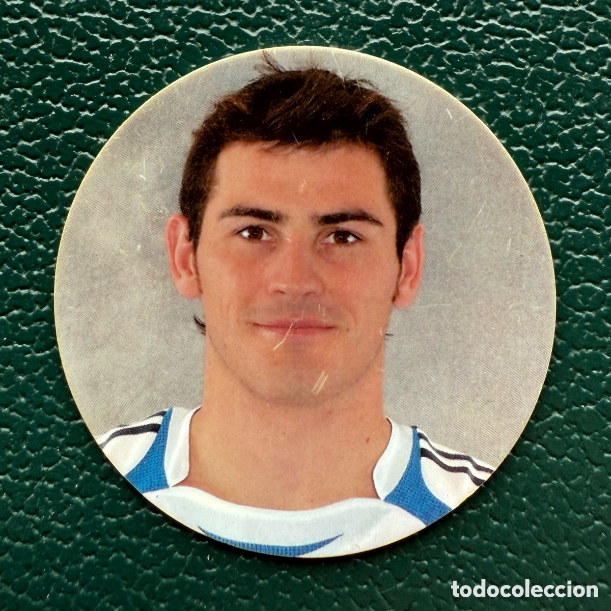 Giocattoli antichi e Giochi di collezione: TAZO CASILLAS COLECCI&Oacute;N OFICIAL MEDALLAS DE LA SELECCI&Oacute;N ESPA&Ntilde;OLA 2006 PLUS