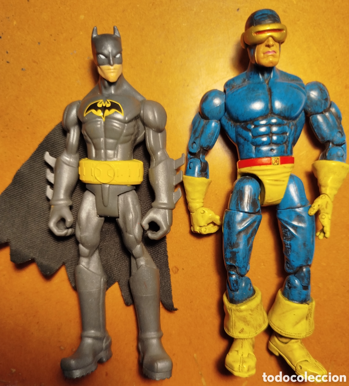 Juguetes antiguos y Juegos de colecci&oacute;n: Dos figuras de superh&eacute;roes