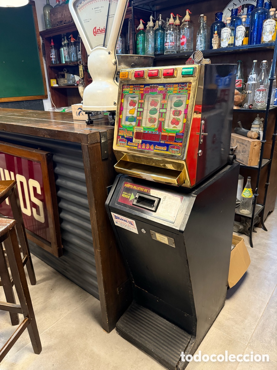 Brinquedos antigos e Jogos de cole&ccedil;&atilde;o: M&aacute;quina tragaperras Cirsa Mini Nevada. Recreativa vintage.