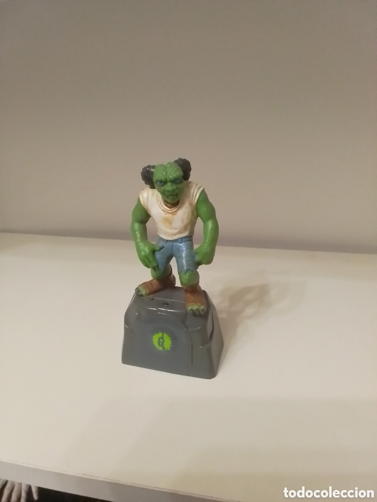 Juguetes antiguos y Juegos de colecci&oacute;n: Figura con luz pesadillas hasbro 1996
