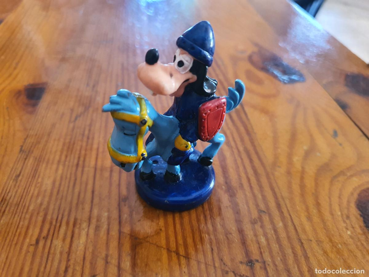 Juguetes antiguos y Juegos de colecci&oacute;n: FIGURA DISNEY W.D.P. MADE IN SPAIN - GOOFY A CABALLO - 7CM APROX -