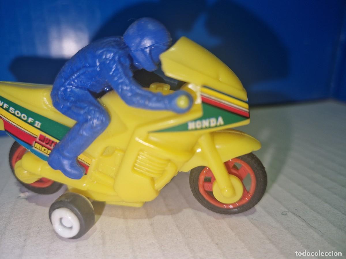 Juguetes antiguos y Juegos de colecci&oacute;n: ANTIGUA MOTO HONDA DE PLASTICO