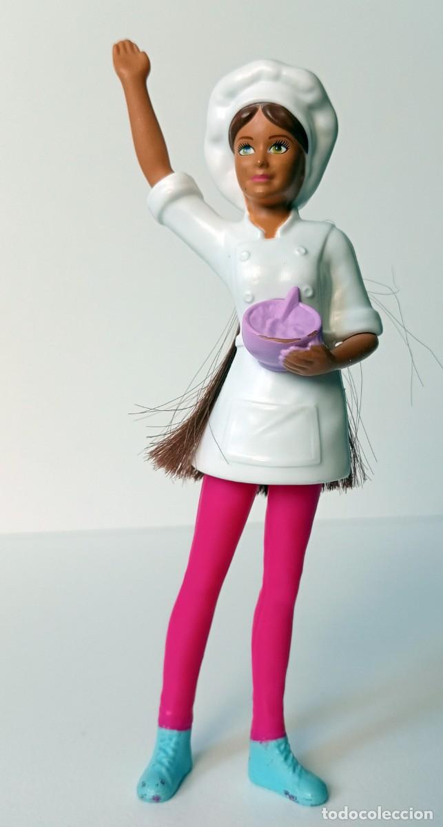 Juguetes antiguos y Juegos de colecci&oacute;n: JUGUETE FIGURA MU&Ntilde;ECA BARBIE COCINERA OBSEQUIO DE BURGUER KING