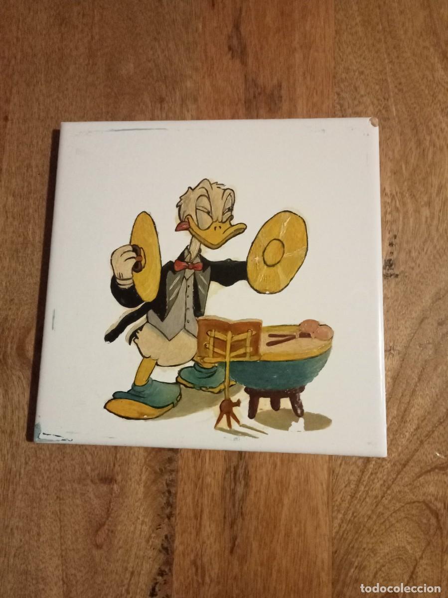 Brinquedos antigos e Jogos de cole&ccedil;&atilde;o: AZULEJO DISNEY. 20 x 20 cms