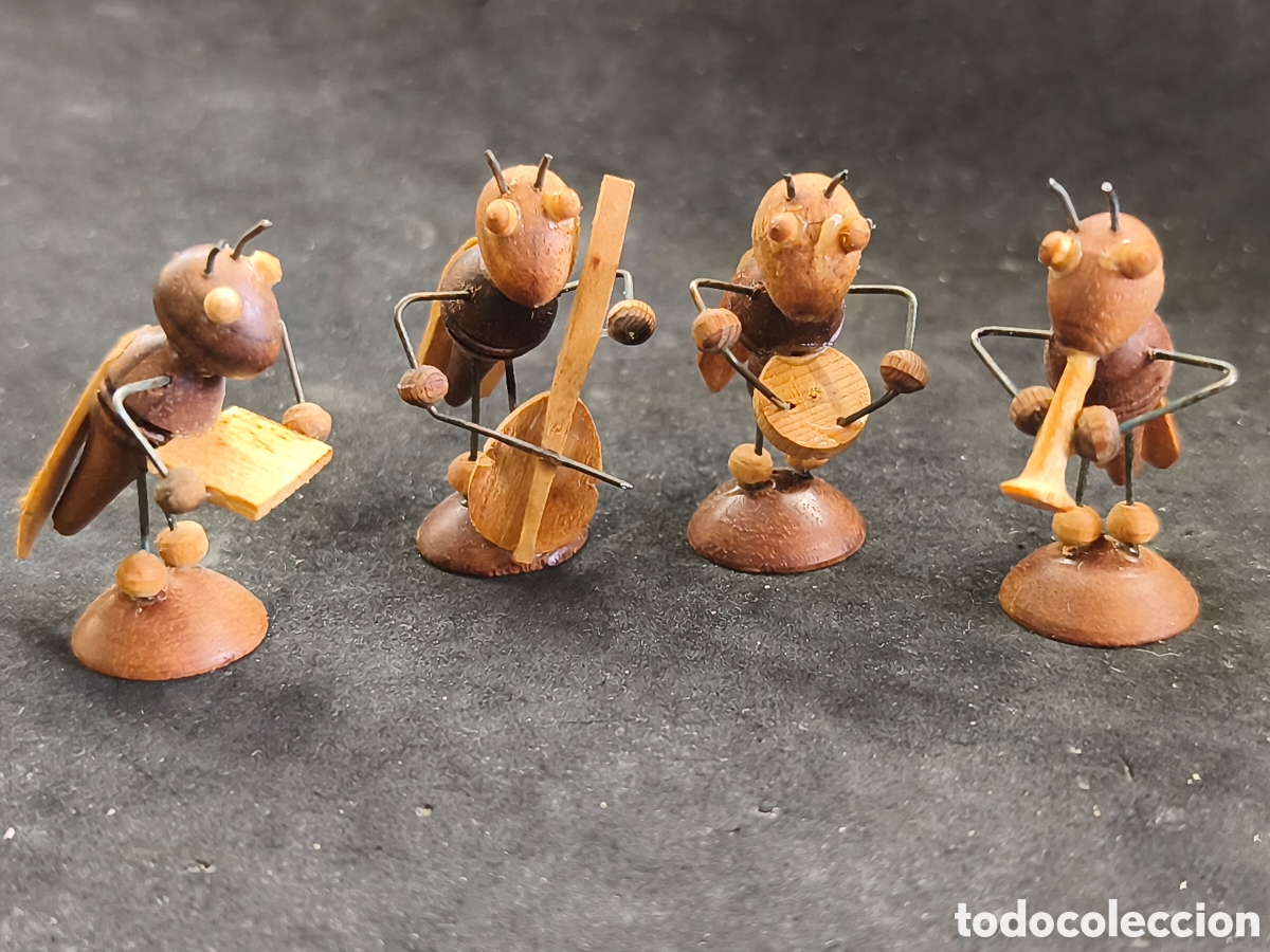 Jouets Anciens et Jeux de collection: Banda de 4 grillos musicos, en madera 4,2cm