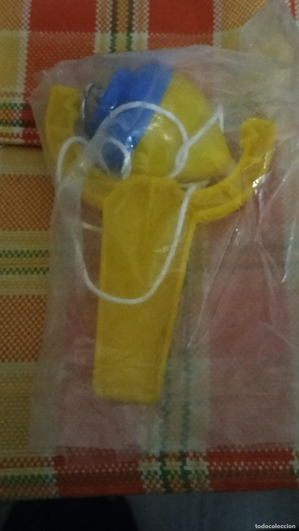 Jouets Anciens et Jeux de collection: ANTIGUA PEONZA DE PLASTICO