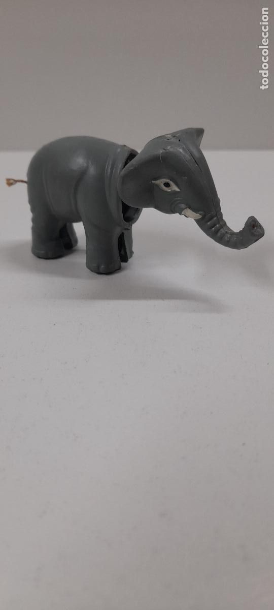 Juguetes antiguos y Juegos de colecci&oacute;n: ANTIGUO ELEFANTE CON CABEZA MOVIL / BASCULANTE . REALIZADO EN PLASTICO . ORIGINAL A&Ntilde;OS 50 / 60