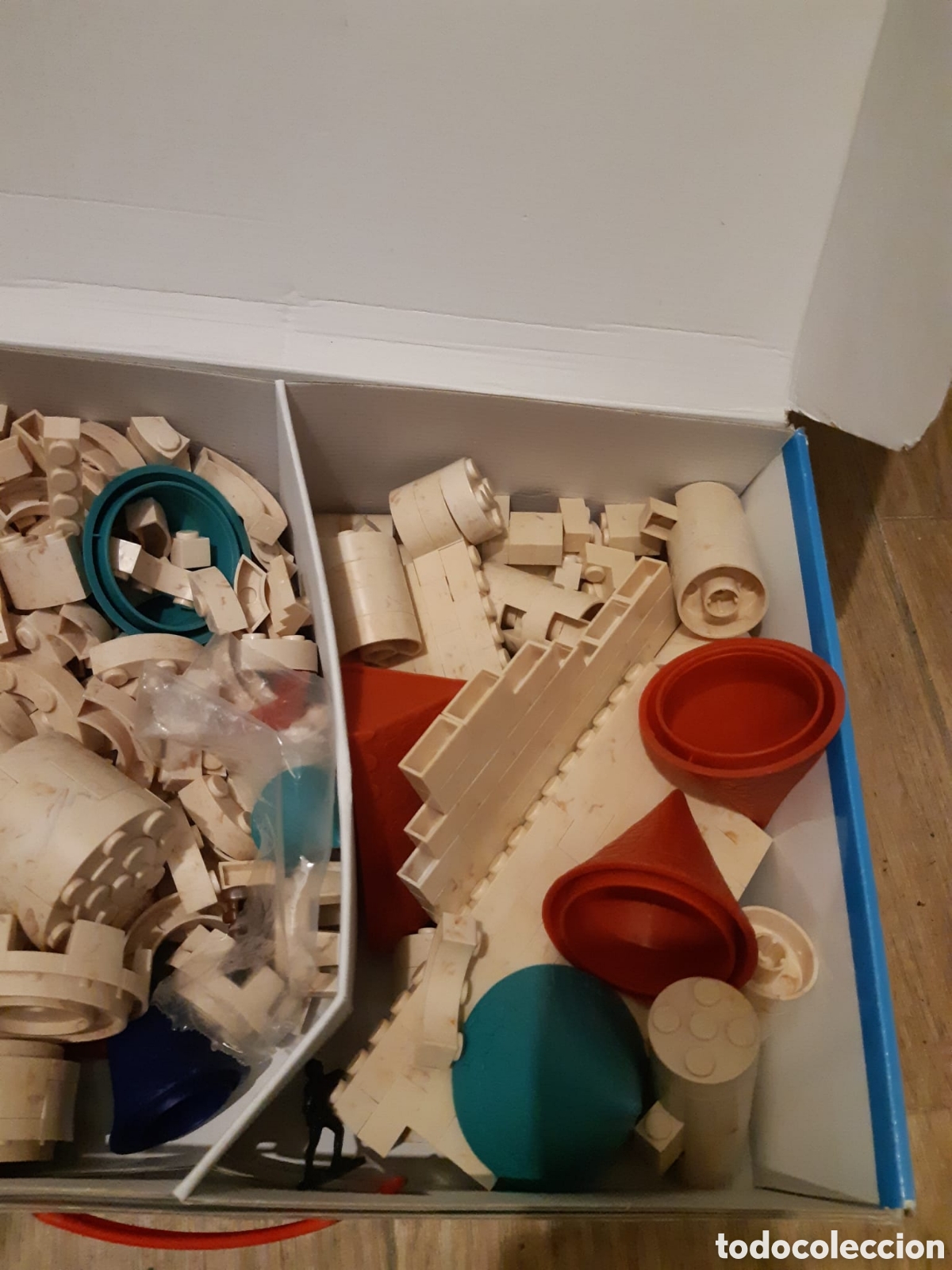 Juguetes antiguos y juegos de colecci&oacute;n: Castillos camelot exit - Foto 4