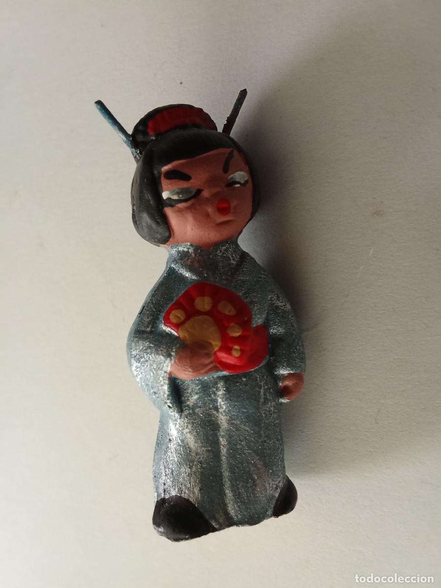 Juguetes antiguos y Juegos de colecci&oacute;n: Geisha figurita en barro Alborox a&ntilde;os 70 sin uso