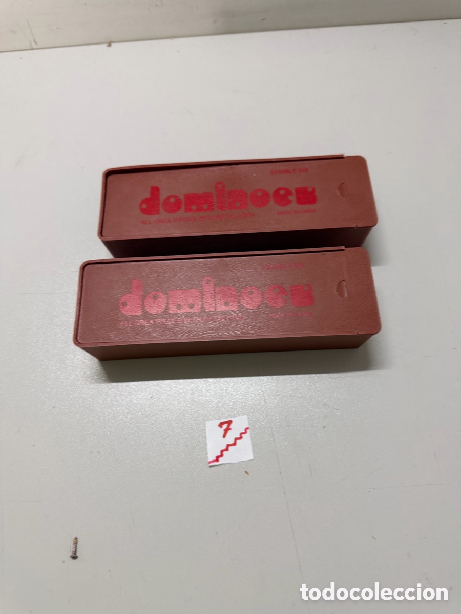 Juguetes antiguos y Juegos de colecci&oacute;n: Lote de piezas de domin&oacute; 2 juegos