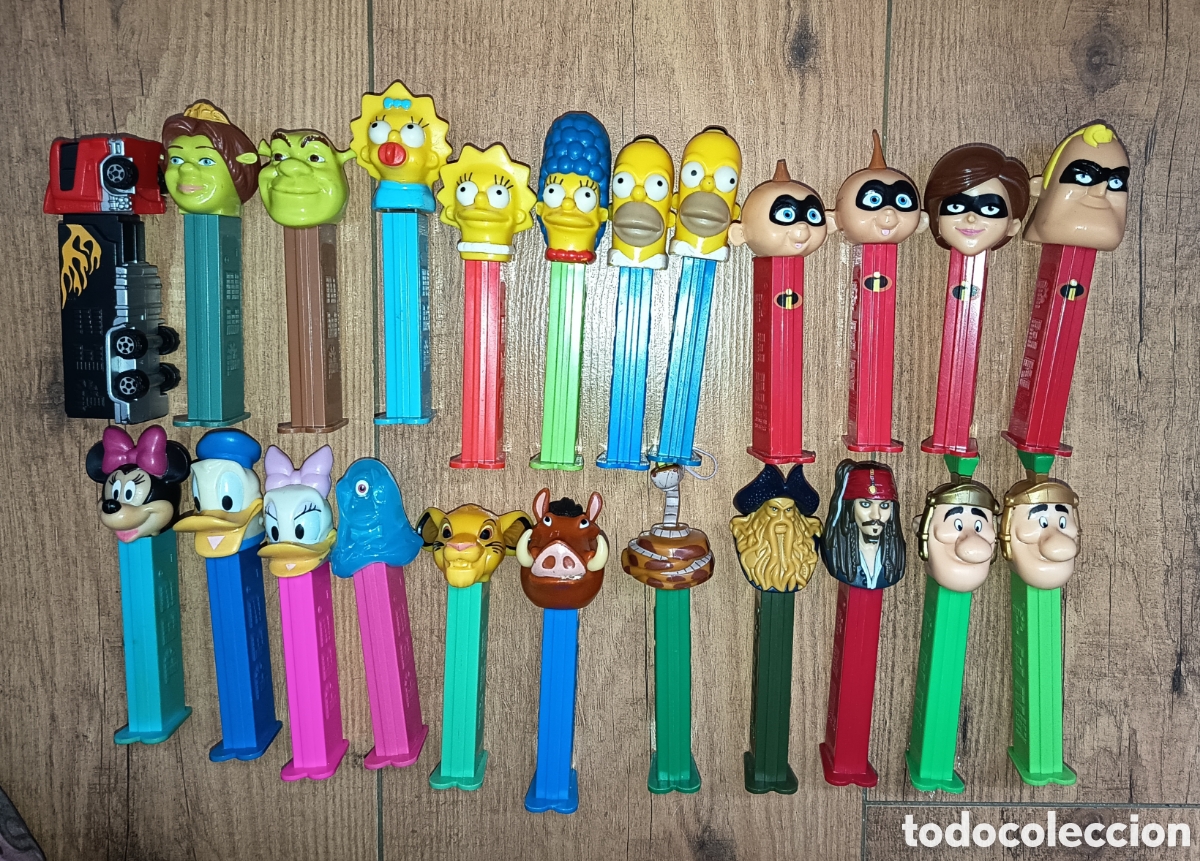 Juguetes antiguos y Juegos de colecci&oacute;n: Lote dispensadores caramelos pez