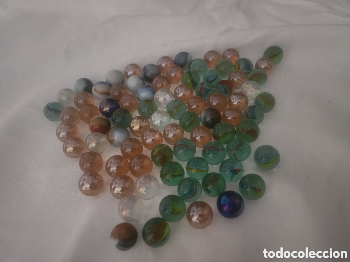 Juguetes antiguos y Juegos de colecci&oacute;n: Lote de 81 canicas a&ntilde;os 70
