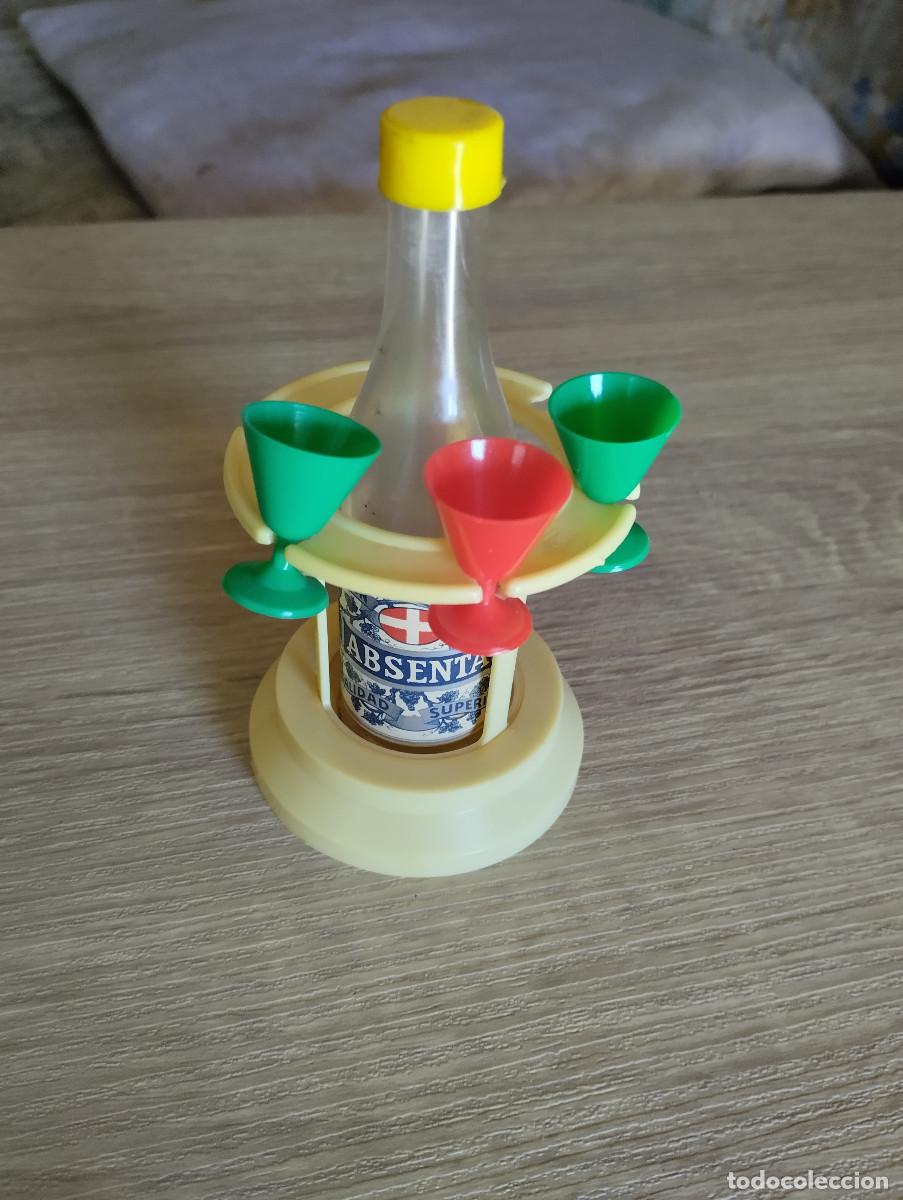 Brinquedos antigos e Jogos de cole&ccedil;&atilde;o: botellita de absenta de juguete con 3 copitas y su botellero