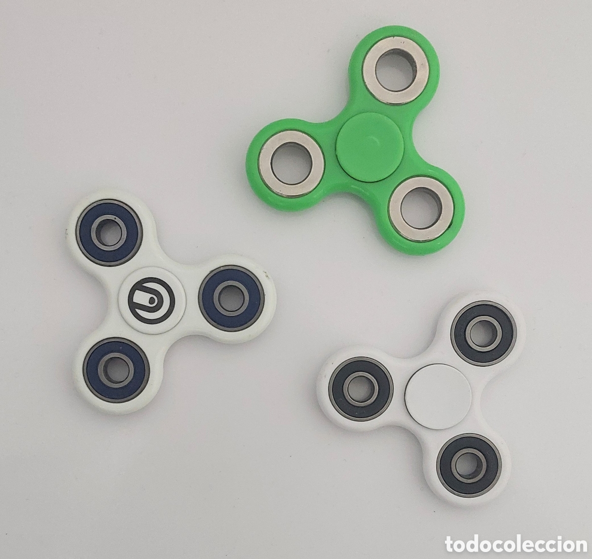 Juguetes antiguos y Juegos de colecci&oacute;n: Lote de tres spinners