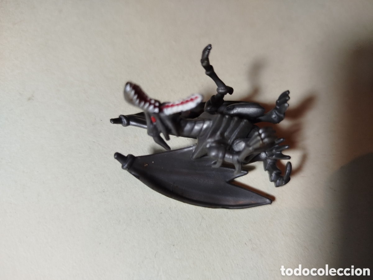 Juguetes antiguos y Juegos de colecci&oacute;n: Mini figura drag&oacute;n Yu Gi Oh pvc