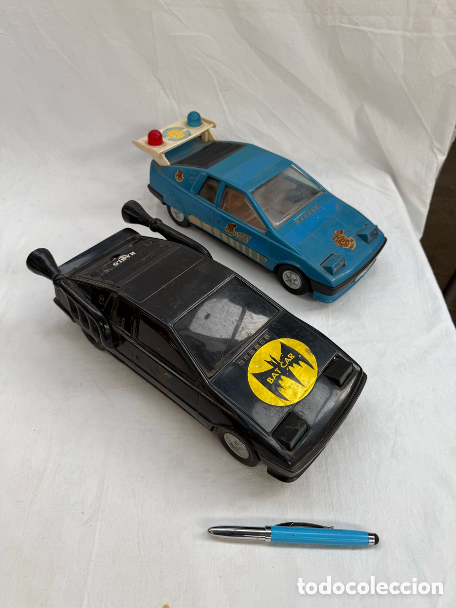 Juguetes antiguos y Juegos de colecci&oacute;n: Lote dos juguetes antiguos de Roman!Bat Car y policia