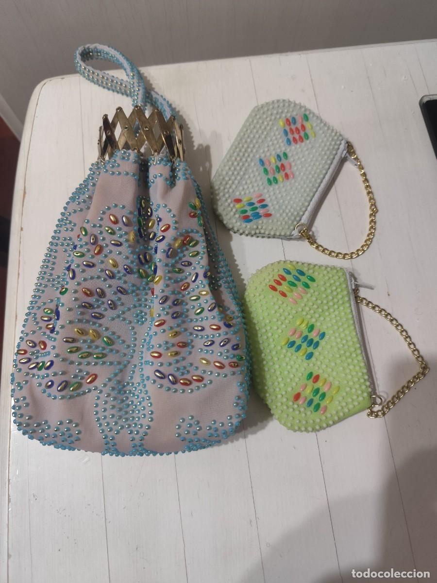 Juguetes antiguos y Juegos de colecci&oacute;n: Bolsito y dos monederos ni&ntilde;a a&ntilde;os 70