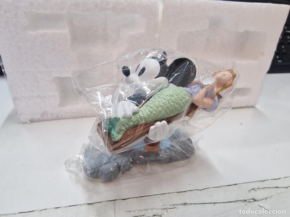 Brinquedos antigos e Jogos de cole&ccedil;&atilde;o: Figura Demons & Merveilles num 26, VFR26 Mickey Boat Builders - NULL