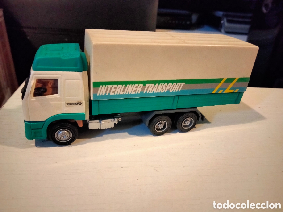 Juguetes antiguos y Juegos de colecci&oacute;n: Kentoys wheelers truck series Volvo interliner transporte 1/72