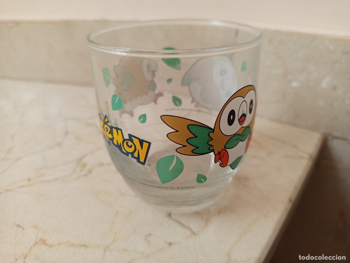 Juguetes antiguos y Juegos de colecci&oacute;n: Antiguo vaso Pokemon de Nocilla. Rowlet. Nintendo. A&ntilde;o 2017