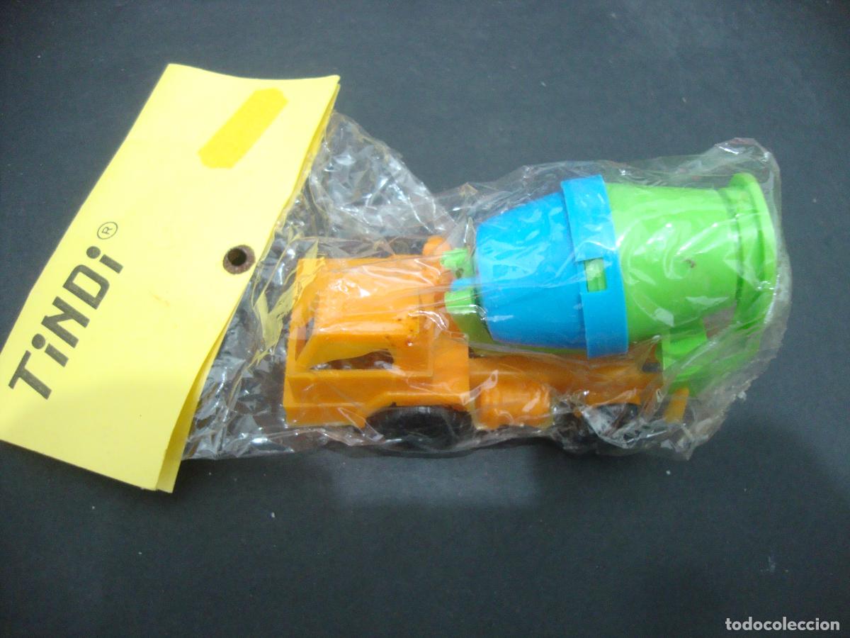 Juguetes antiguos y Juegos de colecci&oacute;n: CAMION HORMIGONERA PLASTICO QUIOSCO MARCA TINDI EN BLISTER