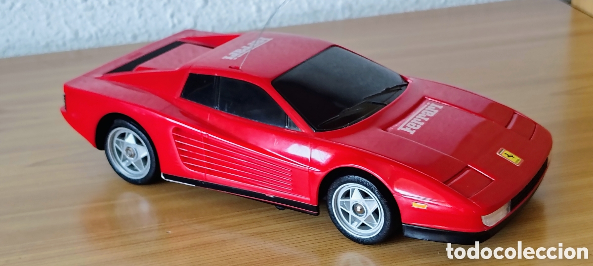 Juguetes antiguos y Juegos de colecci&oacute;n: Ferrari Rojo Nikki 1985- RC Vintage - Faros retr&aacute;ctiles e iluminados - Funciona perfecto