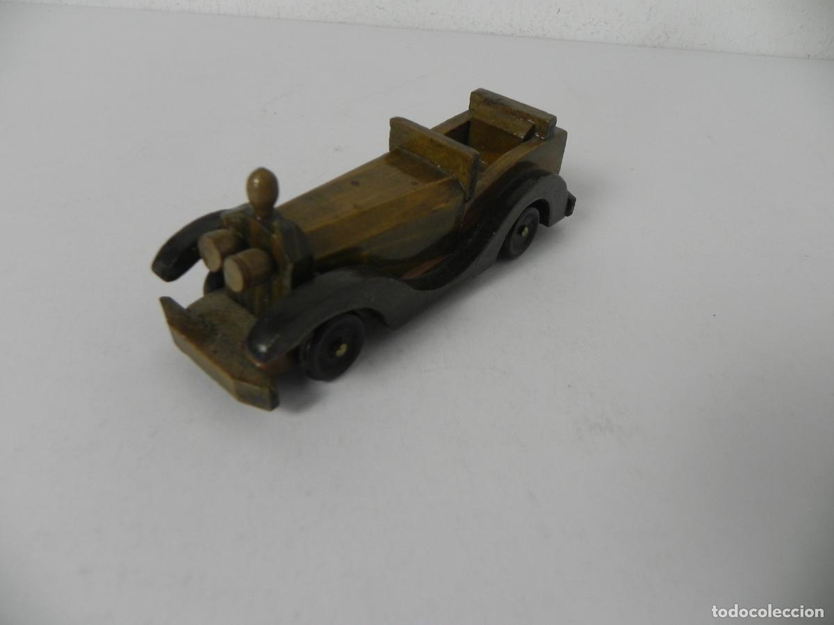 Juguetes antiguos y Juegos de colecci&oacute;n: Coche de &Eacute;poca Vintage de Madera Artesanal - Ruedas M&oacute;viles - Juguete Miniatura 12 cm