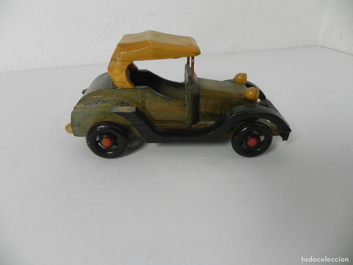 Juguetes antiguos y Juegos de colecci&oacute;n: Coche de &Eacute;poca Sed&aacute;n de Madera Vintage-Ruedas M&oacute;viles - Artesan&iacute;a (Faltas en guardabarros y volante)