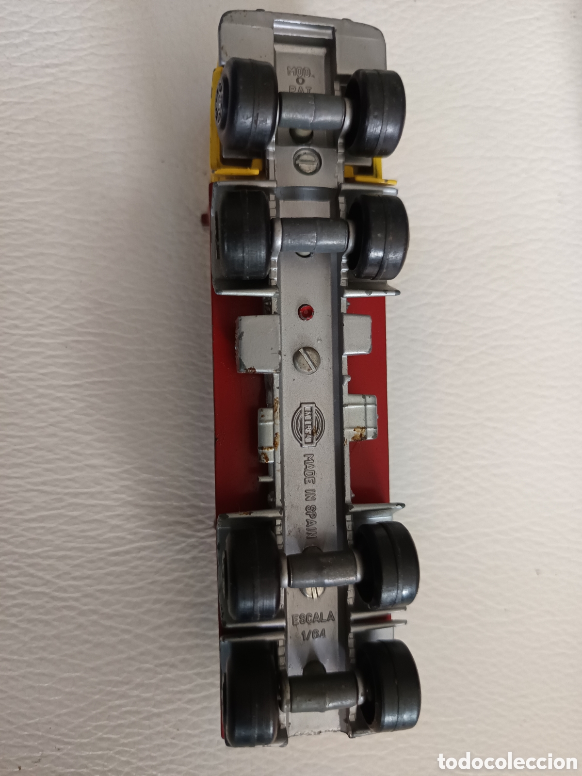 Jouets Anciens et Jeux de collection: Antiguo cami&oacute;n met&aacute;lico
