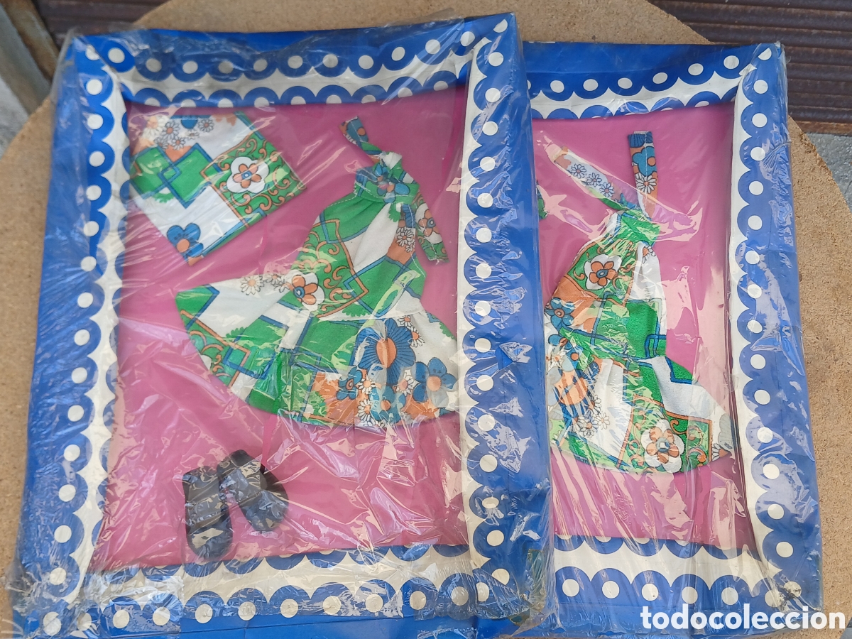 Juguetes antiguos y Juegos de colecci&oacute;n: DOS CONJUNTOS DE ROPA PARA MU&Ntilde;ECA TARA DE FAMACCA EN CAJA ORIGINAL.