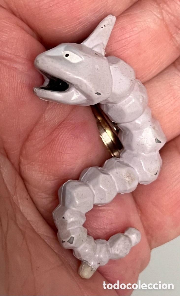 Juguetes antiguos y Juegos de colecci&oacute;n: Figura Pok&eacute;mon &Oacute;nix original.