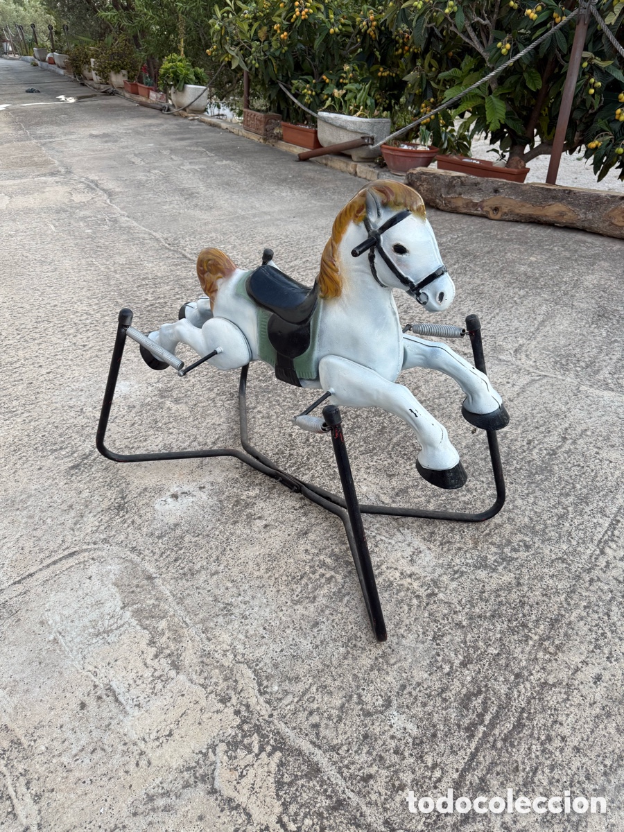 Juguetes antiguos y Juegos de colecci&oacute;n: Antiguo y gran caballito balancin de ni&ntilde;os!Metalico!