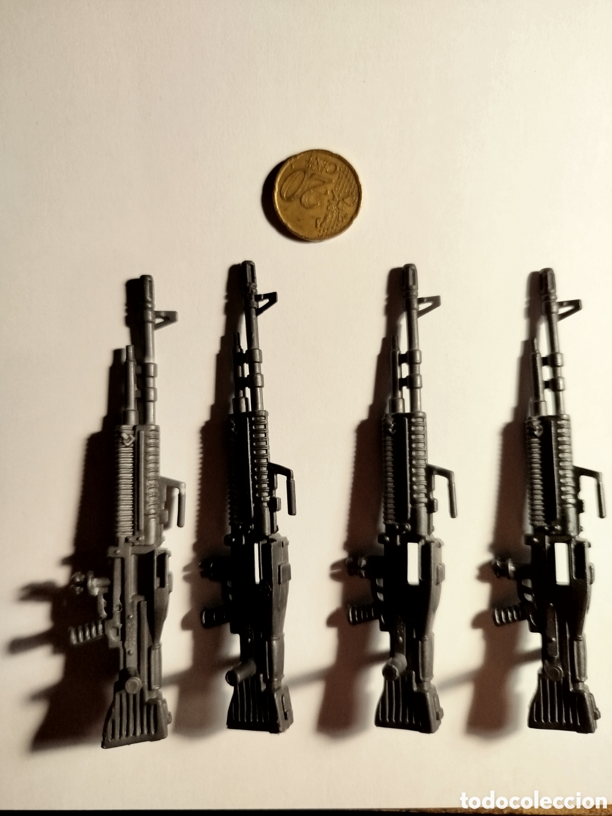 Juguetes antiguos y Juegos de colecci&oacute;n: Lote metralletas para figuras de acci&oacute;n