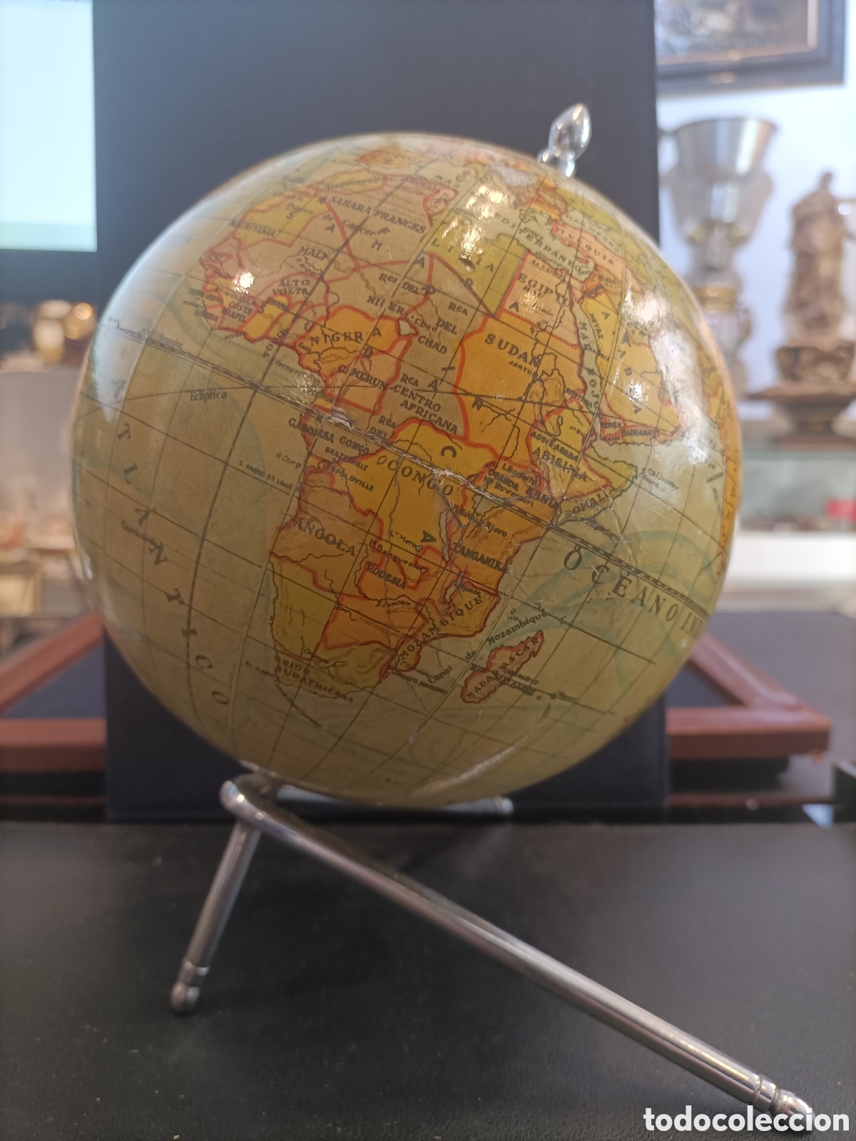 Juguetes antiguos y Juegos de colecci&oacute;n: Bola del mundo de 50cm de di&aacute;metro.