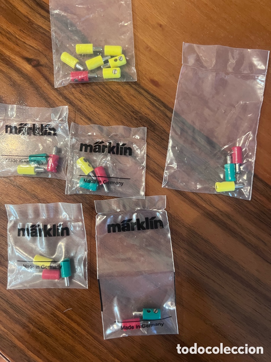 Juguetes antiguos y Juegos de colecci&oacute;n: Tren. V&iacute;as. M&auml;rklin conectores.