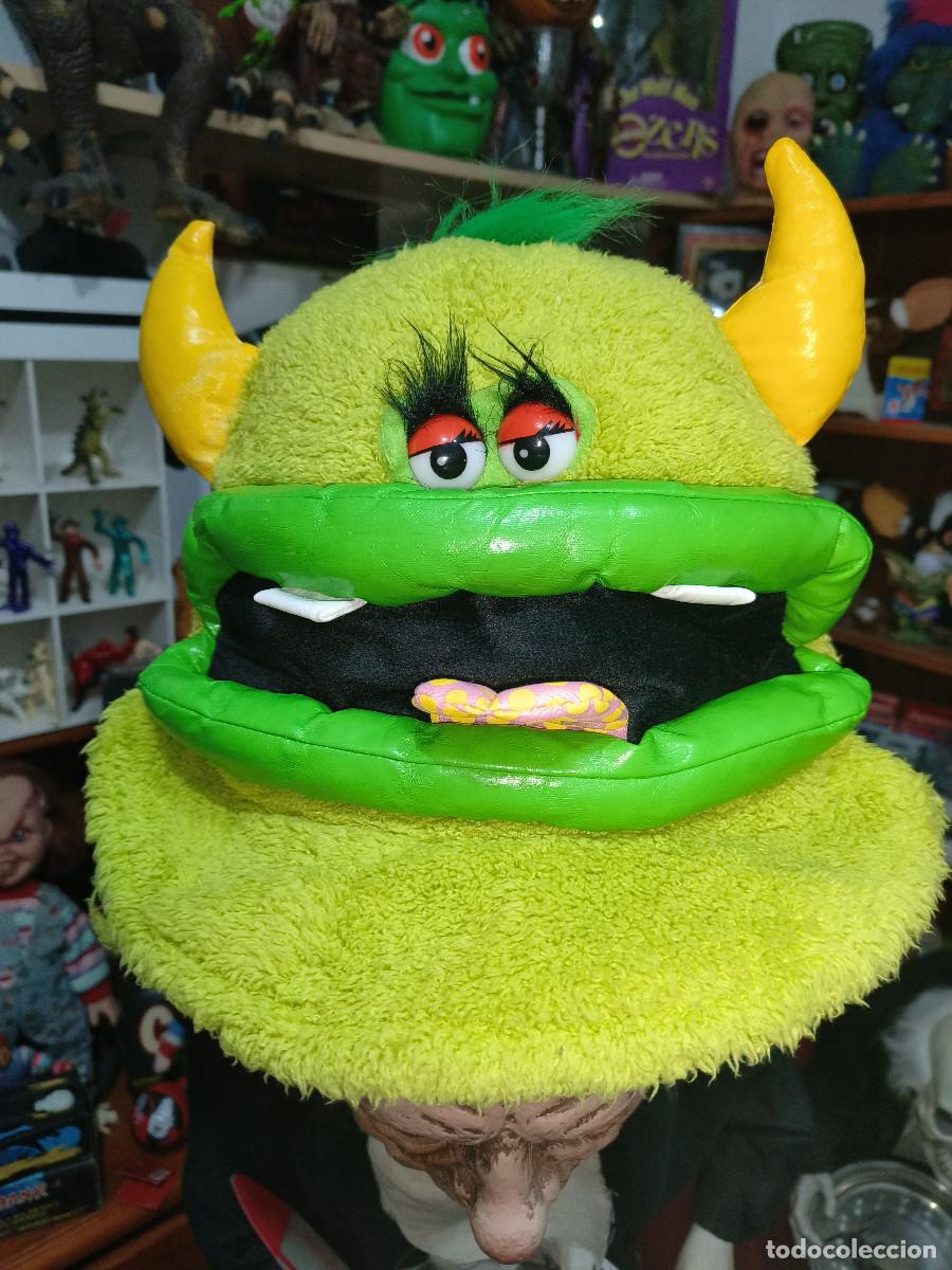Juguetes antiguos y Juegos de colecci&oacute;n: Rareza ! Antiguo sombreo tipo peluche bootleg My pet monster Temblor Vir