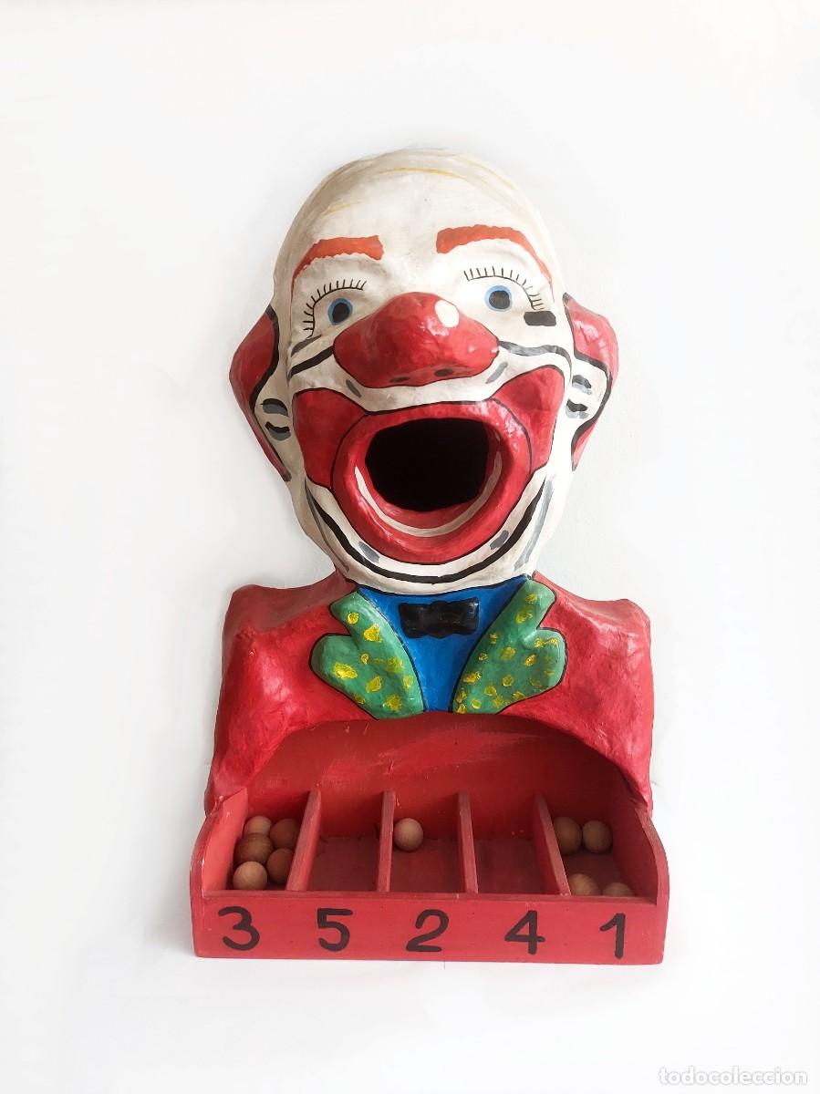 Juguetes antiguos y Juegos de colecci&oacute;n: Antiguo Tragabolas Payaso - cart&oacute;n piedra - a&ntilde;os 50