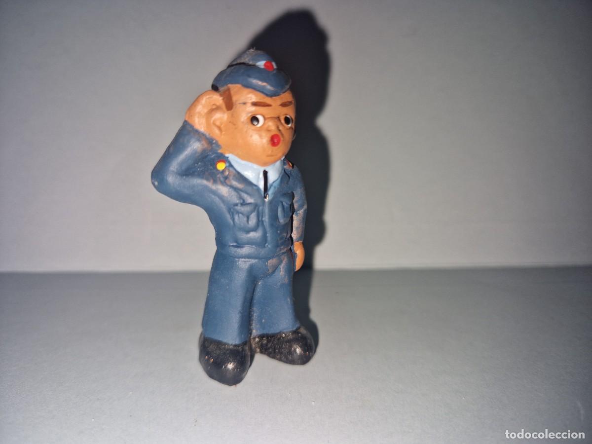 Juguetes antiguos y Juegos de colecci&oacute;n: SOLDADO AVIACION, FIGURA DE BARRO