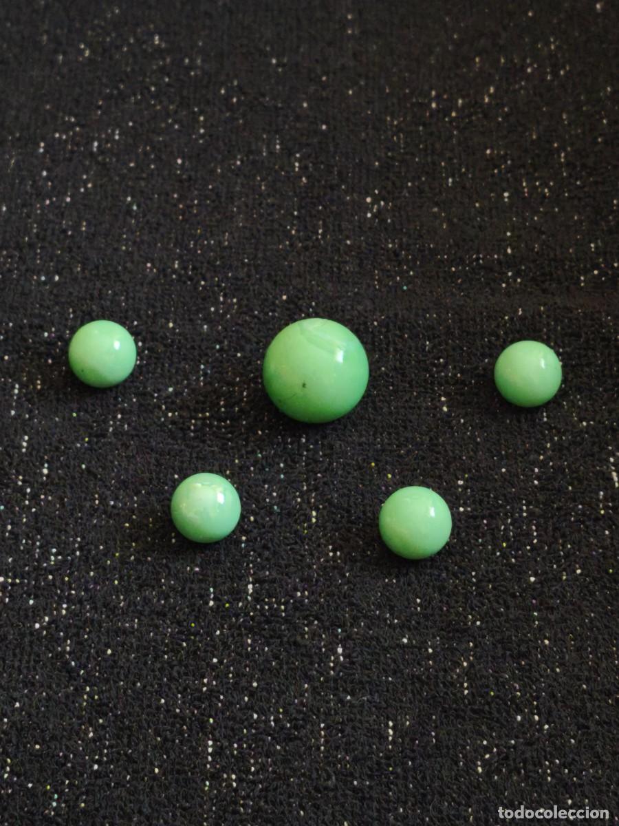 Juguetes antiguos y Juegos de colecci&oacute;n: LOTE 5 CANICAS VARIEDAD M&Aacute;RMOL VERDE JADE PEARLY