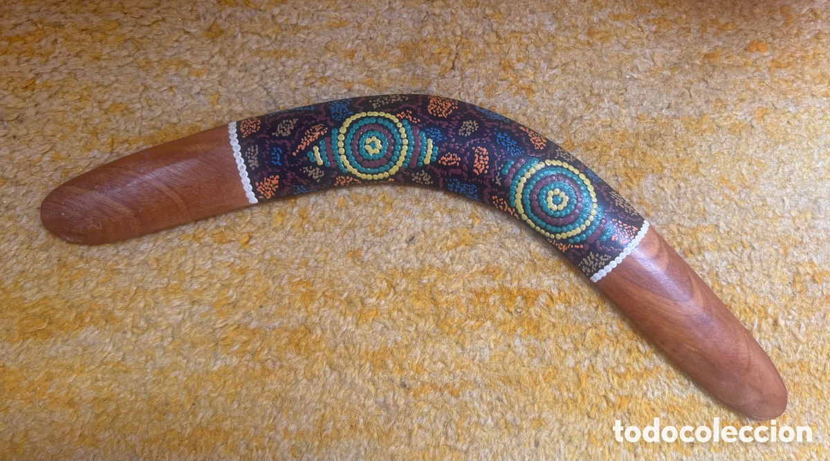 Juguetes antiguos y Juegos de colecci&oacute;n: B&uacute;meran madera pintado a mano